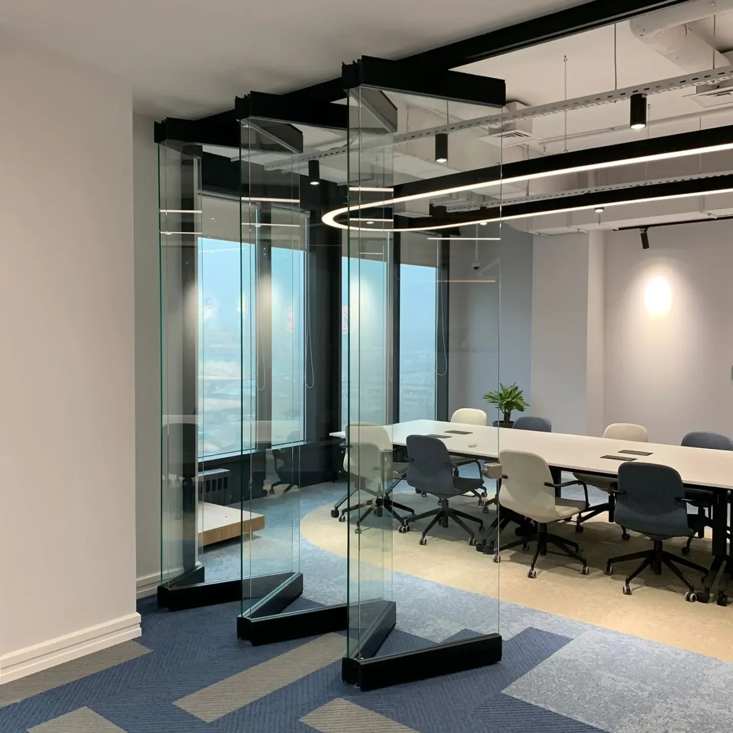 Glastrennwand in einem Büro